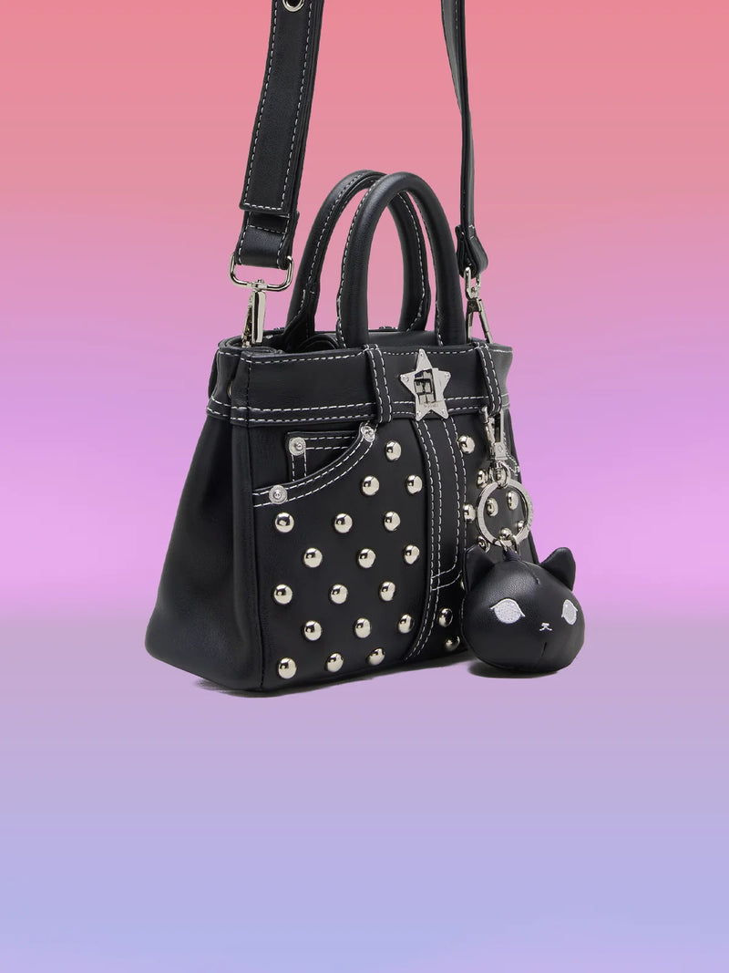 BEV BLACK STUDS