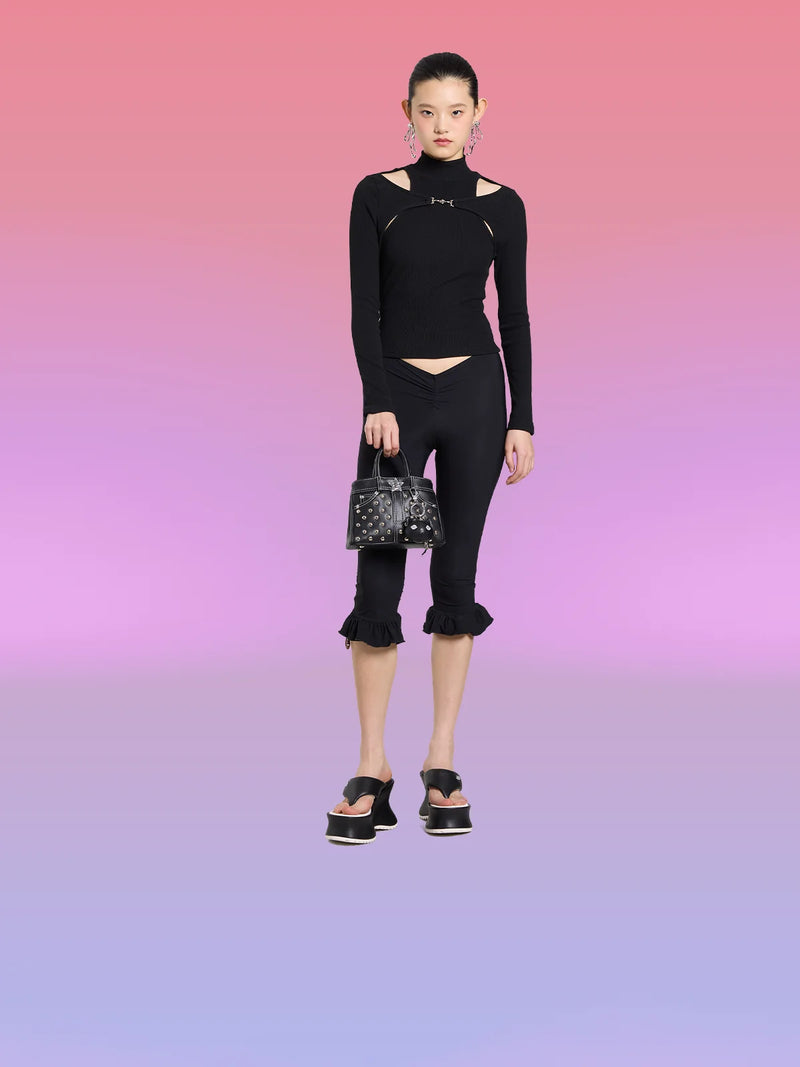 BEV BLACK STUDS