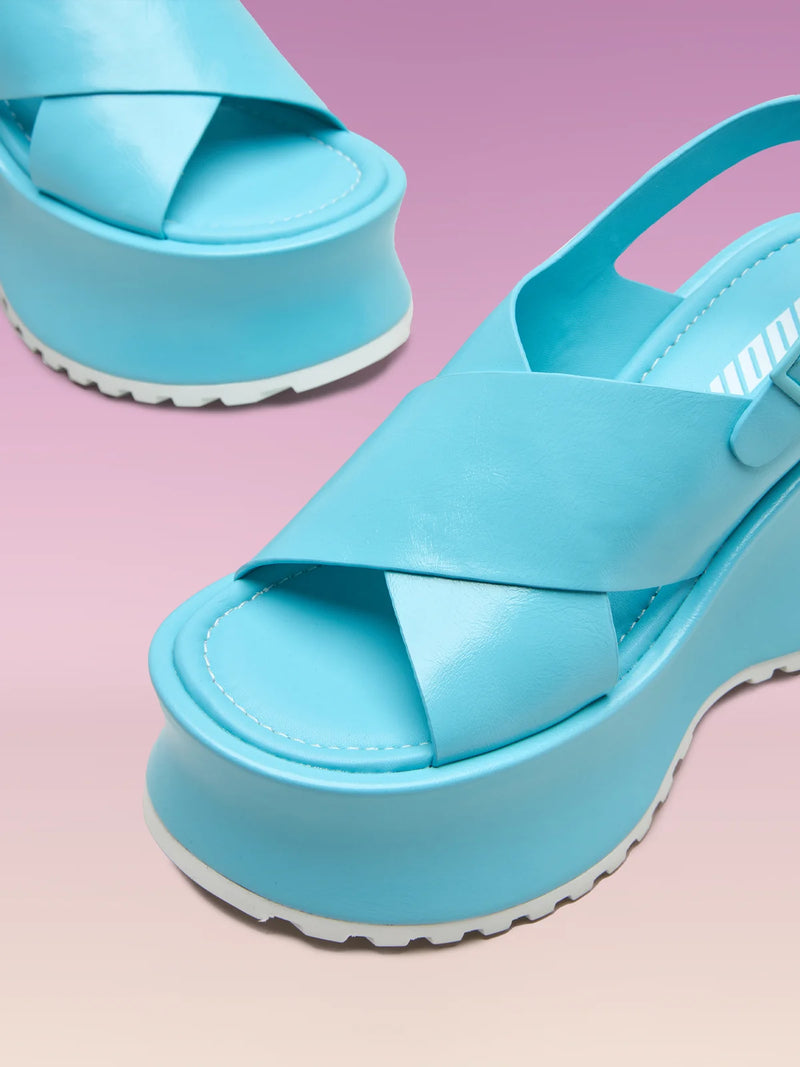CASSIE BABY BLUE WAXY