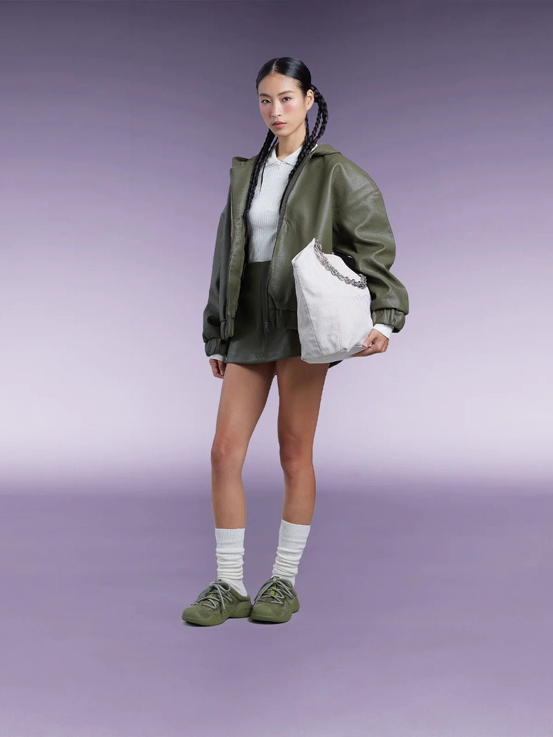 MIKA OLIVE